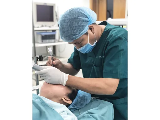 Thúc đẩy nghiên cứu khoa học, phát triển trình độ chuyên môn