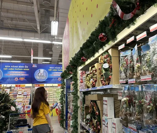 Đa dạng sản phẩm trang trí mùa Giáng sinh