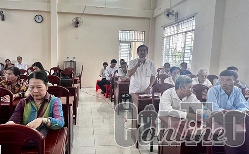 Ðoàn Ðại biểu Quốc hội TP Cần Thơ tiếp xúc cử tri ở huyện Thới Lai