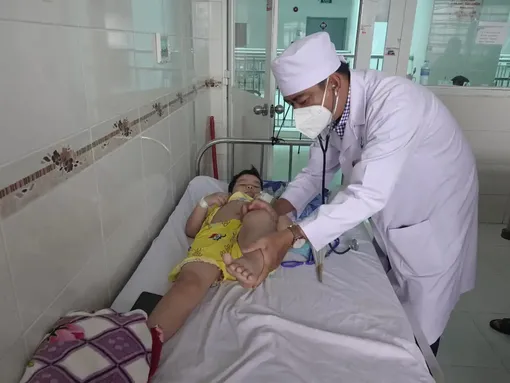 Cẩn trọng với bệnh sốt xuất huyết ở trẻ thừa cân, béo phì