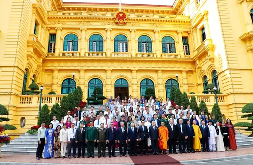 Đẩy mạnh hơn nữa các phong trào thi đua yêu nước dựa trên phát huy thế mạnh của người Cần Thơ