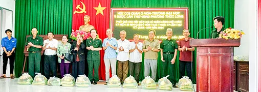 Khám bệnh, phát thuốc miễn phí cho cán bộ, hội viên cựu chiến binh