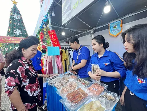 Tăng cường vận động người dân hưởng ứng Cuộc vận động “Người Việt Nam ưu tiên dùng hàng Việt Nam”