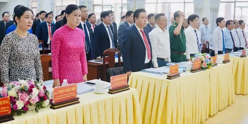 HĐND quận Cái Răng tiến hành kỳ họp cuối năm