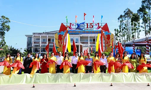 Quận Thốt Nốt khai mạc các hoạt động điểm nhấn chào mừng 20 năm TP Cần Thơ trực thuộc Trung ương