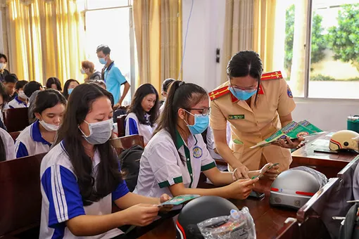 Tăng cường tuyên truyền pháp luật về giao thông trong trường học