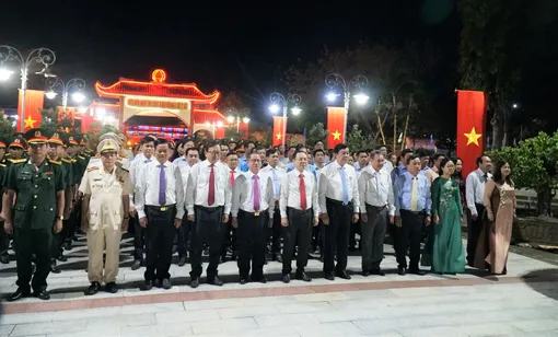 Lãnh đạo TP Cần Thơ viếng Nghĩa trang Liệt sĩ thành phố