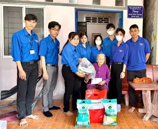 Nhiều hoạt động chào mừng Ngày thành lập Quân đội Nhân dân Việt Nam