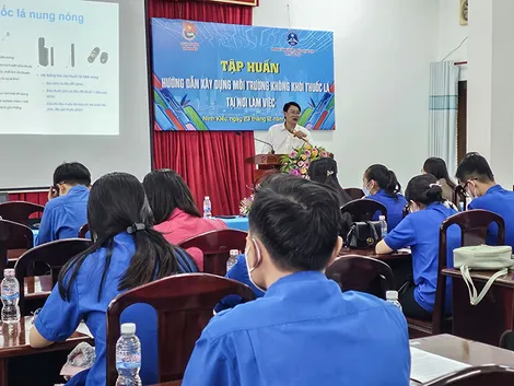 Hướng dẫn cán bộ Đoàn, đoàn viên về xây dựng môi trường không khói thuốc lá