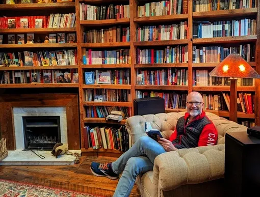 Sách in vẫn có chỗ đứng trong thời công nghệ số