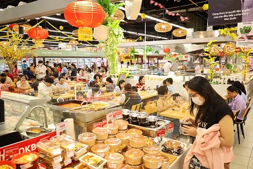 Trung tâm thương mại, siêu thị thu hút khách trong ngày nghỉ lễ