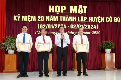 Quyết tâm cao, nỗ lực lớn, xây dựng huyện Cờ Đỏ ngày càng phát triển bền vững, văn minh, hiện đại