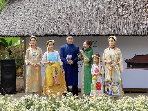 "Áo dài Mỳ Quảng" từ tơ khóm Hậu Giang