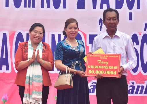 Vợ chồng mê ghe Ngo