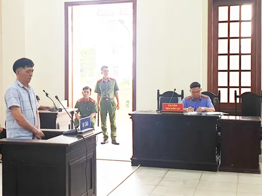 Tử hình kẻ châm xăng đốt vợ