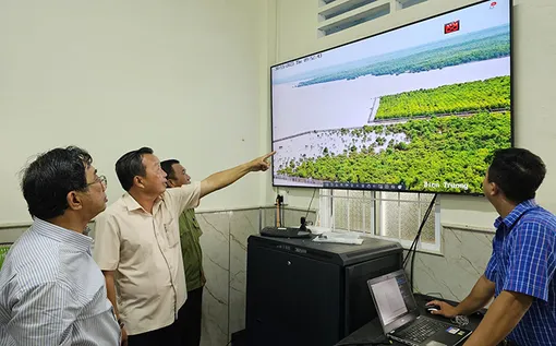 “Mắt thần” giữ rừng ở Vườn Quốc gia Mũi Cà Mau