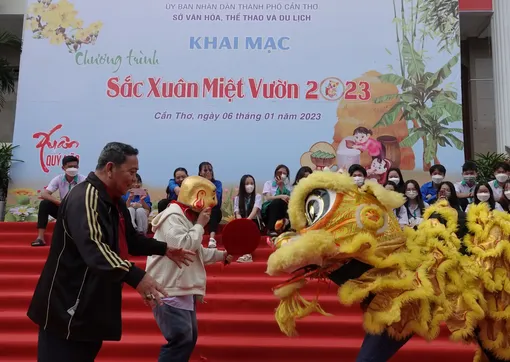 Đảm bảo các hoạt động văn hóa, 
thể thao và du lịch dịp Tết Giáp Thìn vui tươi, lành mạnh, an toàn, tiết kiệm