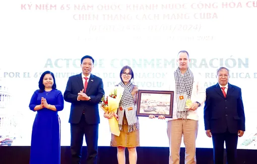 Họp mặt kỷ niệm 65 năm Quốc khánh nước Cộng hòa Cuba, chiến thắng Cách mạng Cuba