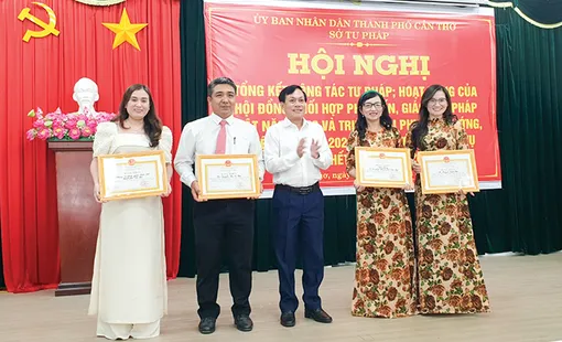 Ngành Tư pháp nỗ lực phục vụ người dân