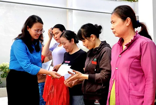 Mang Tết đủ đầy, ấm áp đến người lao động