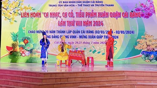 Khai mạc Liên hoan “Ca nhạc, Ca cổ, Tiểu phẩm Xuân” TP Cần Thơ