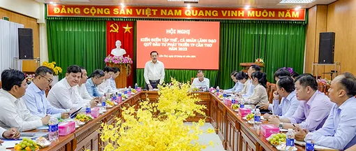 Tập thể lãnh đạo Quỹ Đầu tư phát triển thành phố kiểm điểm năm 2023