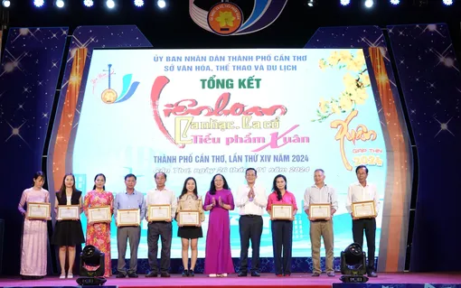 Trao giải Liên hoan Ca nhạc, ca cổ, tiểu phẩm xuân TP Cần Thơ năm 2024