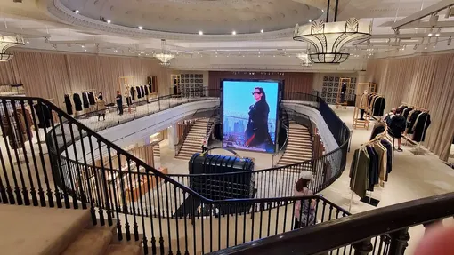 Định vị lại ngành công nghiệp thời trang xa xỉ