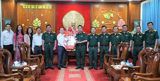 Bí thư Thành ủy chúc Tết Bộ Chỉ huy Quân sự TP Cần Thơ, Công an TP Cần Thơ và các đơn vị trực tiếp chiến đấu
