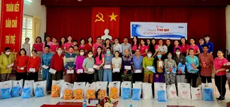 Trao quà Tết hội viên phụ nữ, hộ có hoàn cảnh khó khăn trên địa bàn phường Thường Thạnh Trao quà Tết hội viên phụ nữ, hộ có hoàn cảnh khó khăn trên địa bàn phường Thường Thạnh