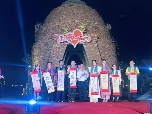 Agribank cùng mang Xuân yêu thương đến trẻ em có hoàn cảnh khó khăn