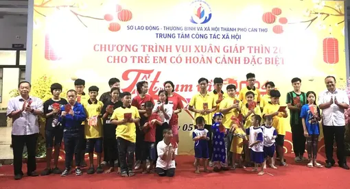 Vui xuân Giáp Thìn “Tết sum vầy - Xuân gắn kết”