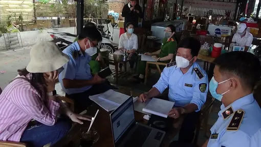 Kiên quyết ngăn chặn hành vi buôn lậu, gian lận thương mại và hàng giả