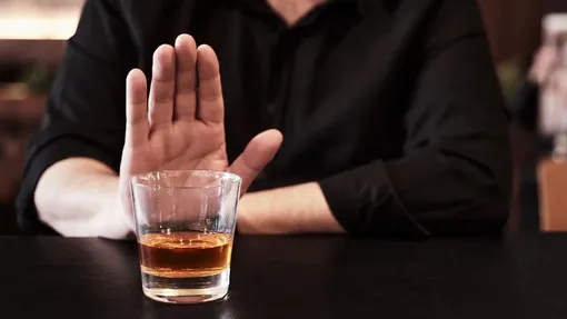 Uống rượu ảnh hưởng ra sao tới sức khỏe đường ruột?