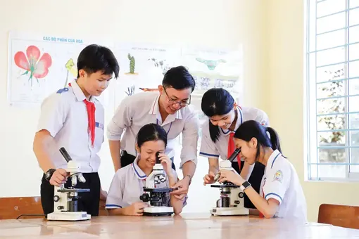 “Áo mới” ngày Xuân