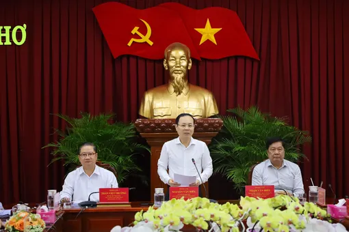 Các cơ quan, đơn vị nhanh chóng đưa hoạt động trở lại bình thường, thông suốt, phục vụ tốt nhu cầu của nhân dân