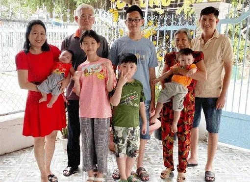 Ông Mẫu sống gương mẫu