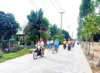 ស្រុក​ជាយ​ក្រុង​រីក​ចម្រើន​ដោយ​សារ​ជន​បទ​ថ្មី​