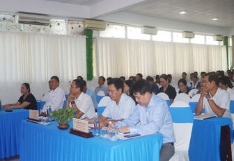 សុក​ត្រាំង​ បំ​ប៉ន​ចំ​ណេះ​ដឹង​ផ្នែក​ការ​ងារ​ជន​ជាតិ​ជូន​កម្មា​ភិបាល​ បុគ្គ​លិក​ អ្នក​រដ្ឋ​ការ​ ២៨២ នាក់