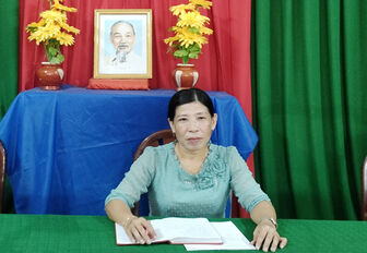 នា​រីលេខា​សាខា​បក្ស​ដើម្បី​ប្រ​ជា​ជន​