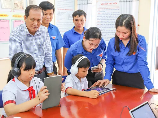 Tuổi trẻ huyện Cờ Đỏ ra quân hưởng ứng Tháng Thanh niên