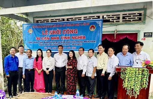 Khởi công xây dựng 30 căn nhà tình nghĩa
