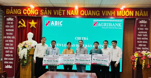 Bảo hiểm Agribank Kiên Giang chi trả hơn 279,2 triệu đồng cho gia đình khách hàng vay vốn