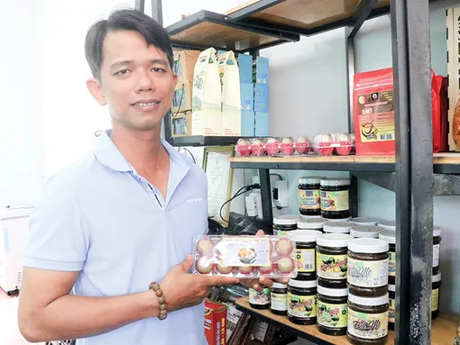 Nghề tay trái hái ra tiền