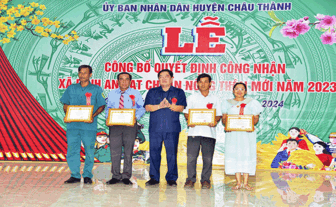 ប៊ិញ​អាង​ សម្រេច​គោល​ដៅ​ជន​បទ​ថ្មី​