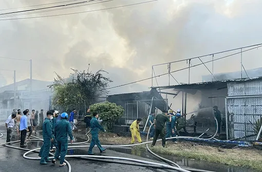 An Giang: Hỏa hoạn thiêu rụi 4 căn nhà