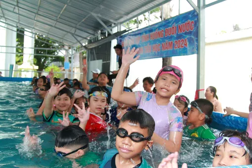 Diễn tập phòng chống đuối nước cho trẻ