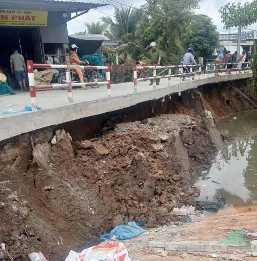 Sạt lở bờ kênh, ảnh hưởng sinh hoạt của người dân