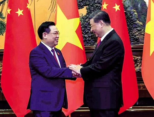 Chủ tịch Quốc hội Vương Ðình Huệ hội kiến Tổng Bí Thư, Chủ tịch Trung Quốc Tập Cận Bình