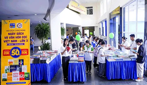 Nhà sách Phương Nam tổ chức “Ngày hội đọc sách” phục vụ sinh viên ÐBSCL